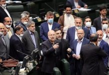 Luttes intestines au sein du pouvoir iranien : la crise s’aggrave autour du détroit d’Ormuz et des négociations nucléaires
