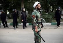 Le régime iranien renforce son emprise sur la population en proie à la guerre, aux exécutions et aux arrestations massives