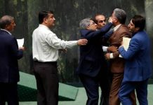 Une guerre intestine croissante ronge le pouvoir iranien