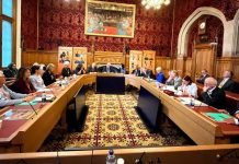 Conférence au Parlement britannique sur la situation en Iran ; soutien à la transition démocratique du CNRI
