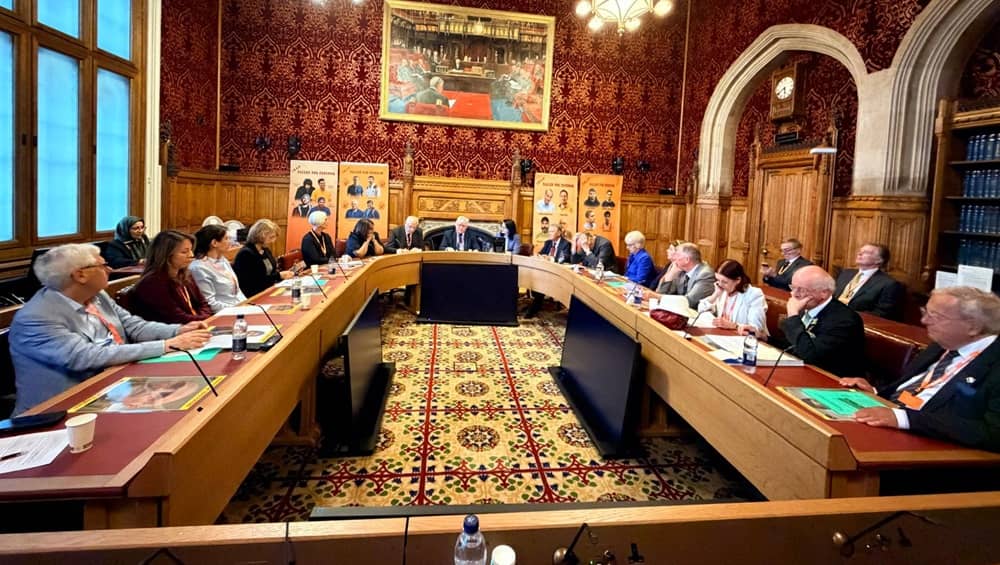 Conférence au Parlement britannique sur la situation en Iran ; soutien à la transition démocratique du CNRI