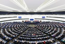 Le Parlement européen adopte à une écrasante majorité une résolution ferme condamnant la répression en Iran