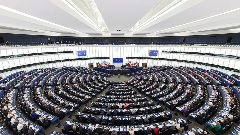 Le Parlement européen adopte à une écrasante majorité une résolution ferme condamnant la répression en Iran