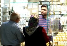 L’Iran face à une crise économique qui s’aggrave sur fond de guerre, de blocus et d’échecs politiques