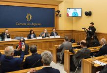 Conférence au Parlement italien avec Maryam Radjavi pour condamner les exécutions en Iran et soutenir le CNRI