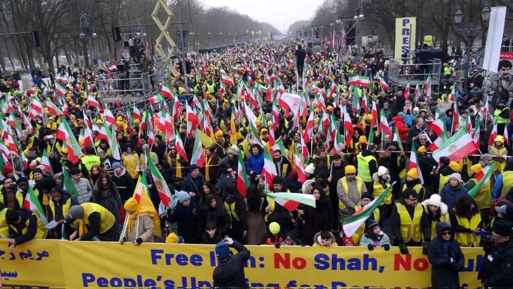 Rassemblement de Paris : l’avenir de l’Iran réside dans un changement démocratique, et non dans la guerre ou l’apaisement