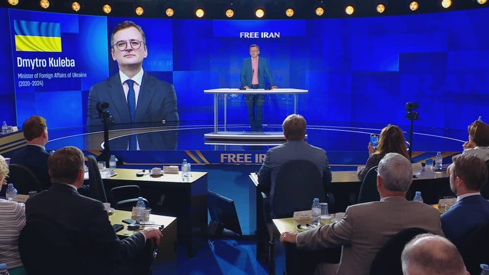 Dmytro Kuleba apporte son soutien au CNRI et établit un parallèle entre la résistance ukrainienne et la lutte du peuple iranienDmytro Kuleba apporte son soutien au CNRI et établit un parallèle entre la résistance ukrainienne et la lutte du peuple iranien
