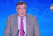 L’ancien Premier ministre islandais Geir Haarde soutient le plan en dix points de Maryam Radjavi pour un Iran démocratique