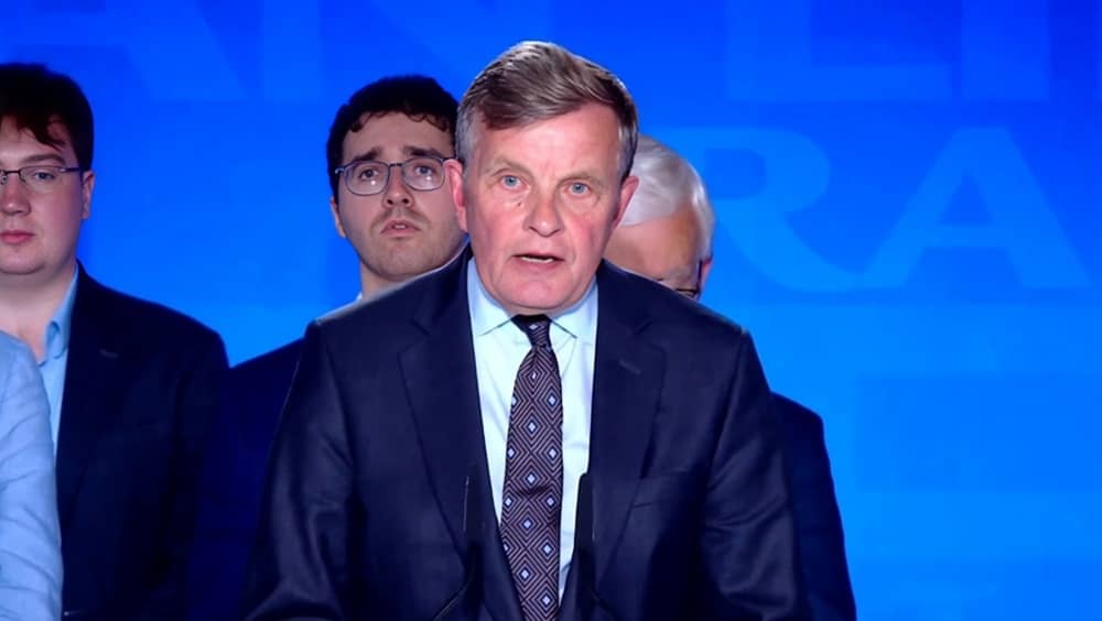 David Jones condamne l’interdiction du rassemblement de Paris et soutient l’appel du peuple iranien au changement démocratique