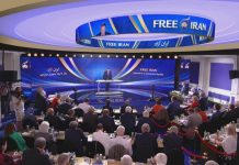 Le général James Jones expose la voie vers la démocratie en Iran et rejette la monarchie lors du Sommet « Iran libre 2026 »