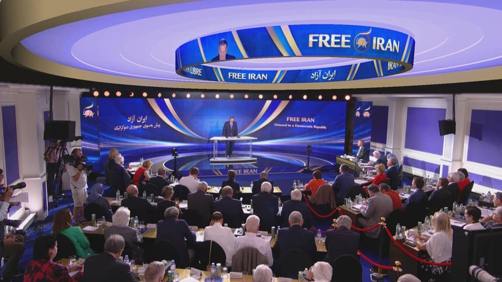 Le général James Jones expose la voie vers la démocratie en Iran et rejette la monarchie lors de Free Iran 2026