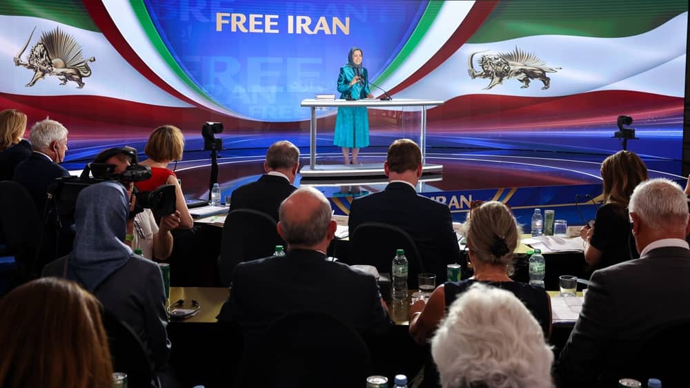 Deuxième journée du sommet « Iran libre 2026 » : des dirigeants internationaux soutiennent l'alternative du CNRI et rejettent la monarchie et la théocratie