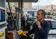 Englué dans la ruine économique, le régime iranien joue avec les prix et provoque un choc social