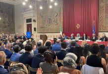 Le Parlement italien accueille Maryam Radjavi : les parlementaires prônent une république démocratique et exigent la fin de la politique de complaisance