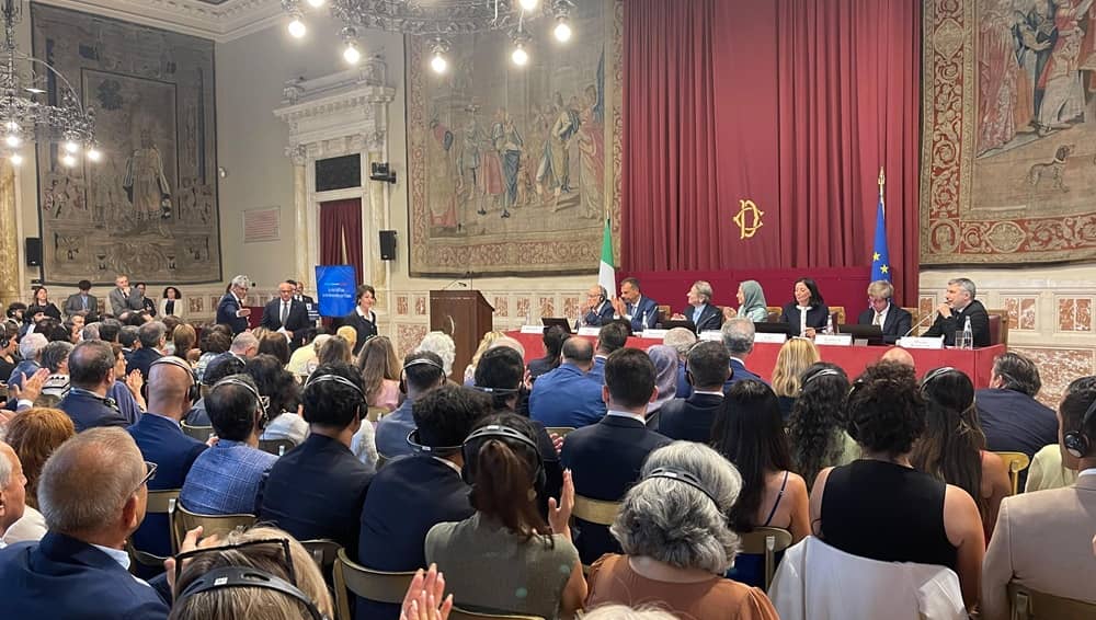 Le Parlement italien accueille Maryam Radjavi : les parlementaires prônent une république démocratique et exigent la fin de la politique de complaisance