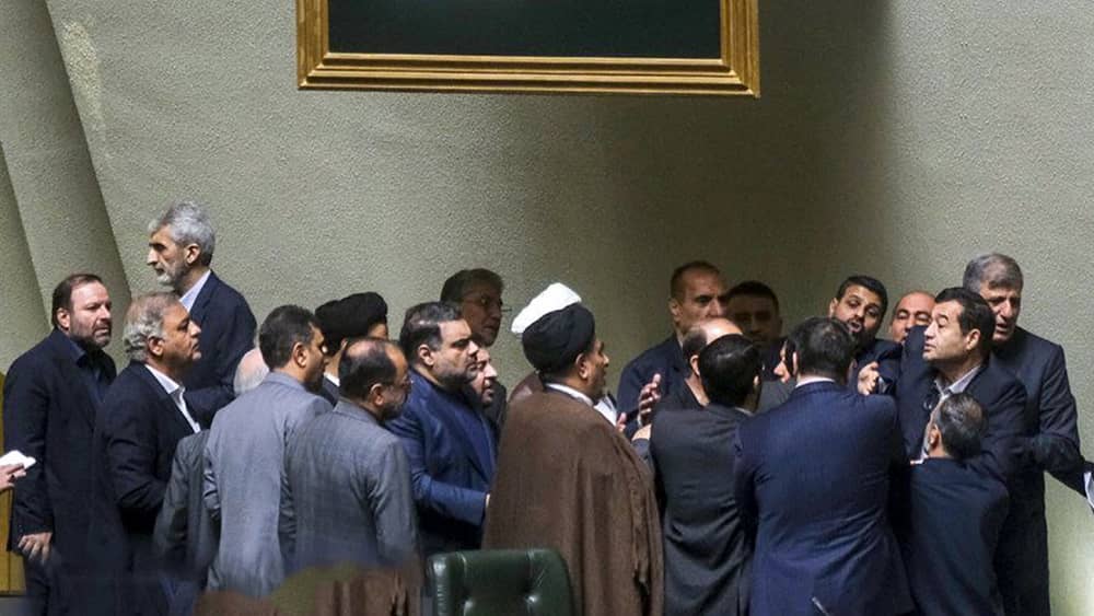 La guerre entre factions en Iran révèle un vide au centre du pouvoir