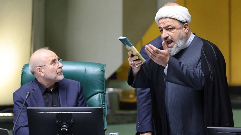 Les luttes intestines à Téhéran mettent à l'épreuve l'autorité de Mojtaba Khamenei, les conservateurs se retournant contre ses négociateurs